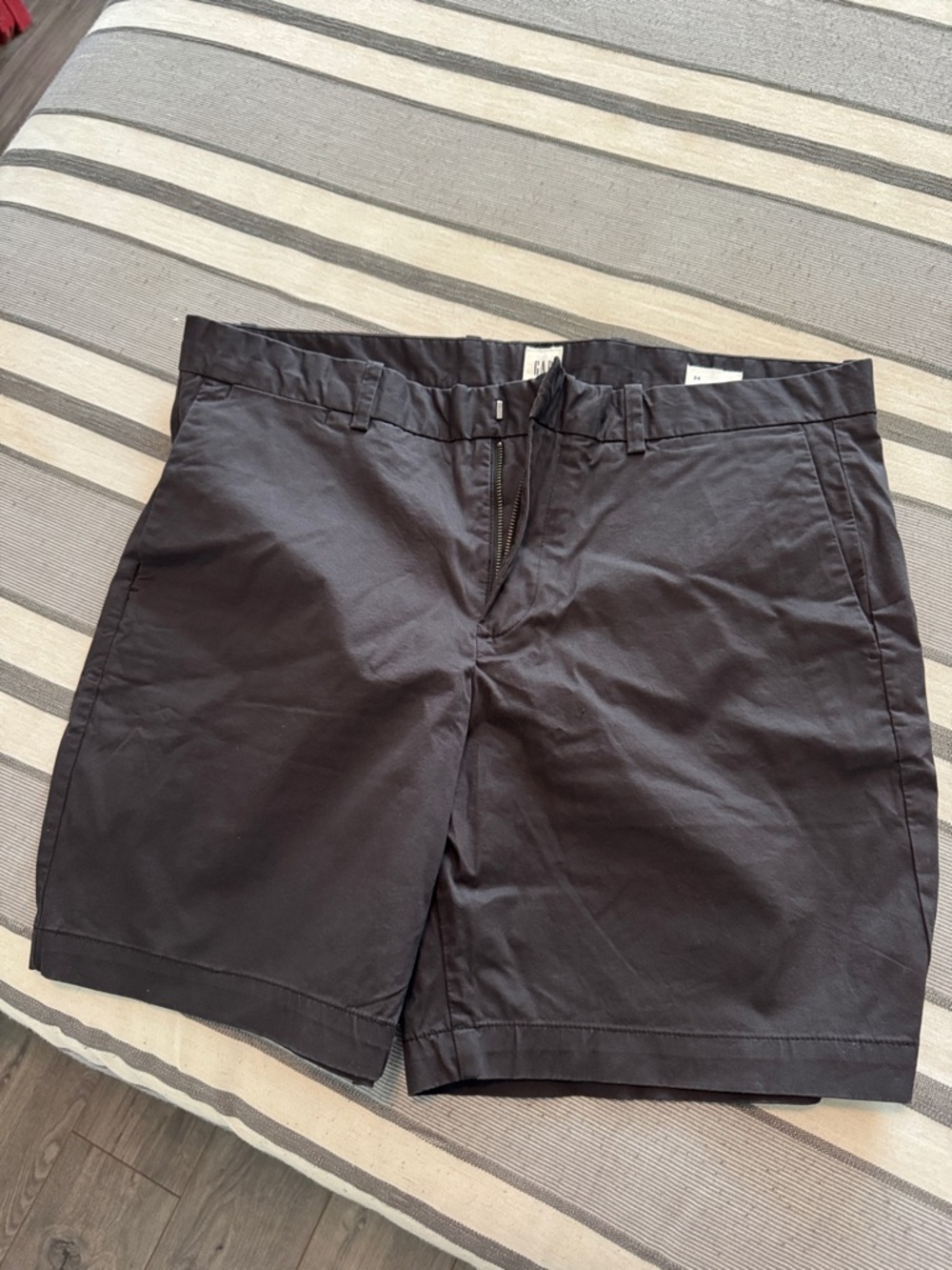 GAP Men's Dark Charcoal Flat-Front Shorts